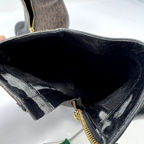 Michael Kors Britt Signature Logo Bootie Women 6M Black Leather Designer Fashion - Picture 11 of 12